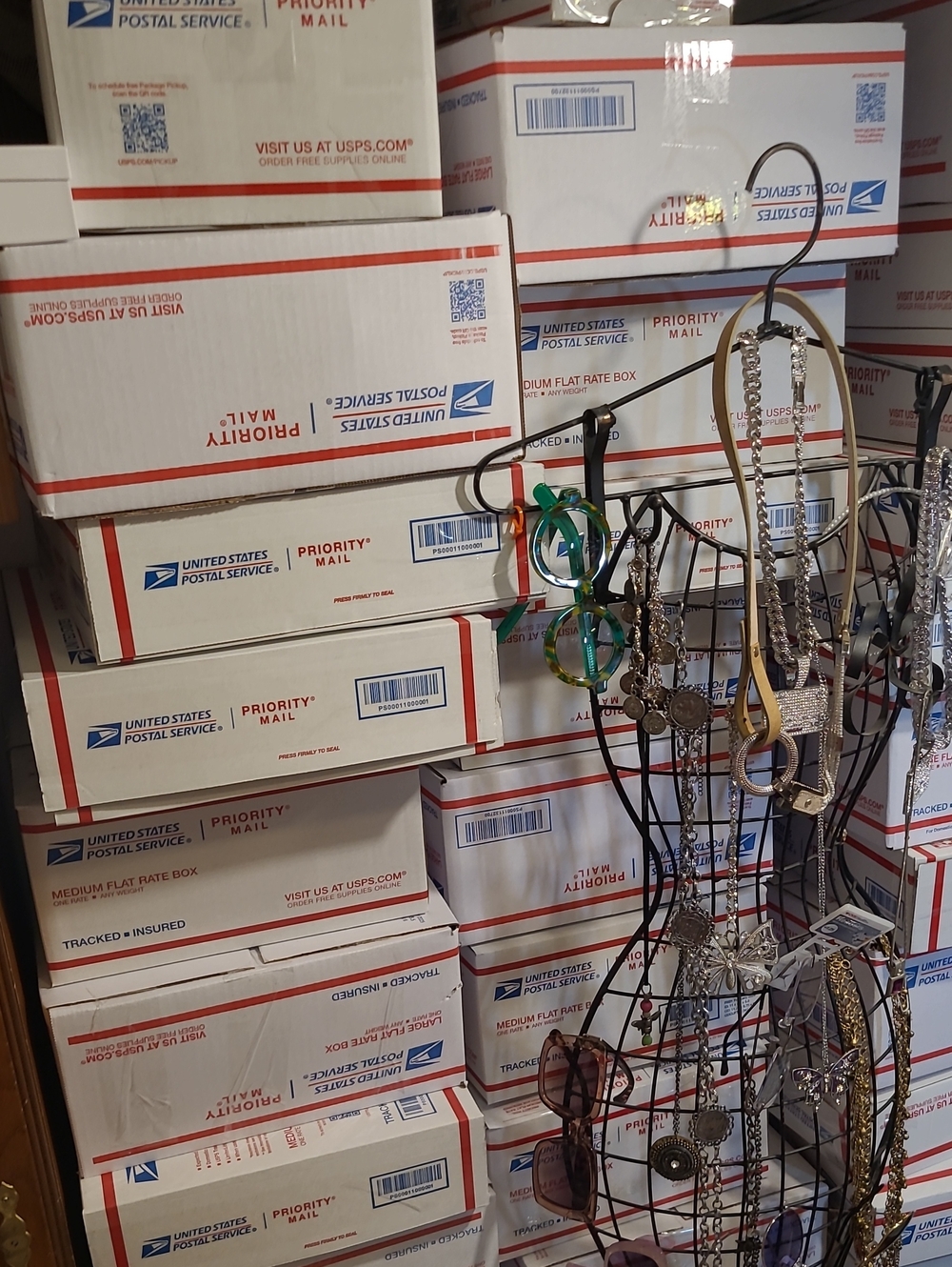 ❤️ $25 Surpirse Boxes ❤️
